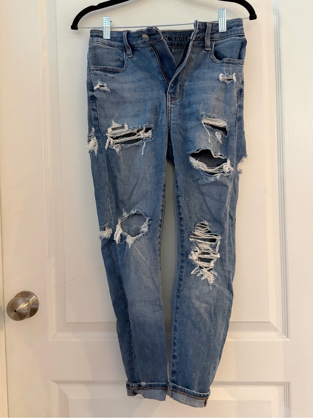 American Eagle Outfitters women’s distressed super higher rise Jeggings